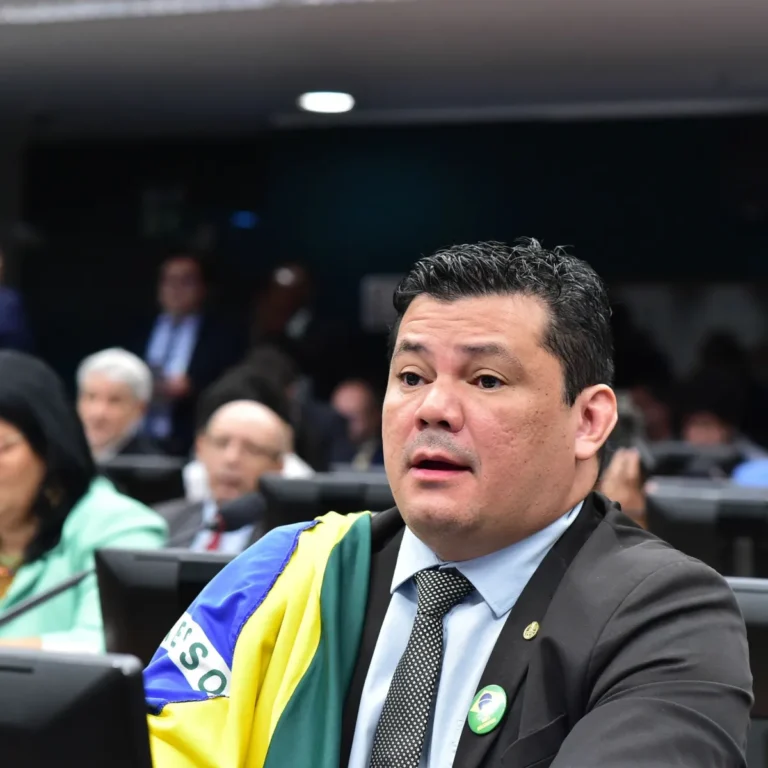 Inelegível por 8 anos, Gilvan da Federal é condenado por crime de transfobia