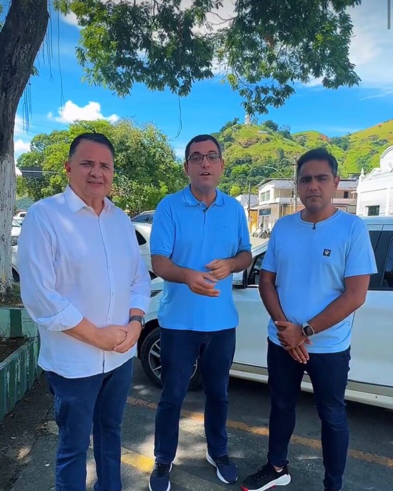 Ao lado do Deputado Estadual Bruno Resende e do prefeito Peter Costa, Marcos Soares anuncia que o edital para a construção das casas populares e do vertedouro sairá em março