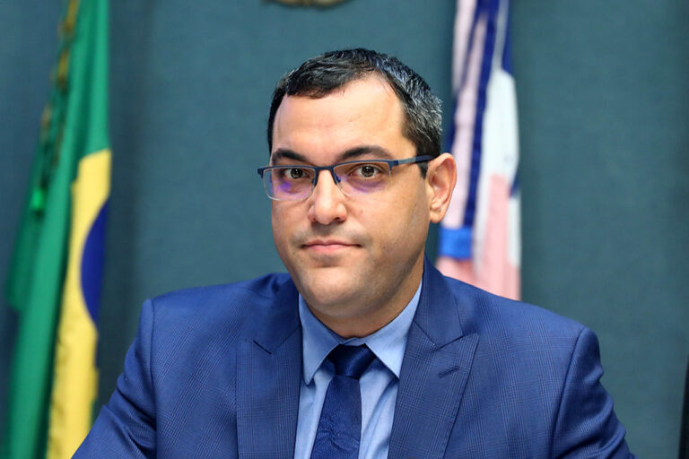 Bruno Resende diz que pode deixar base do governo e se filiar ao Republicanos, de Pazolini