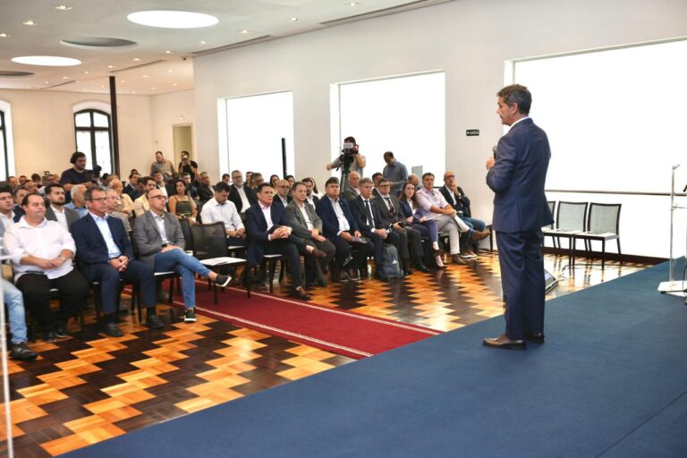 Governador Ricardo assina decreto e lança estudos do ParkLog Sul Capixaba