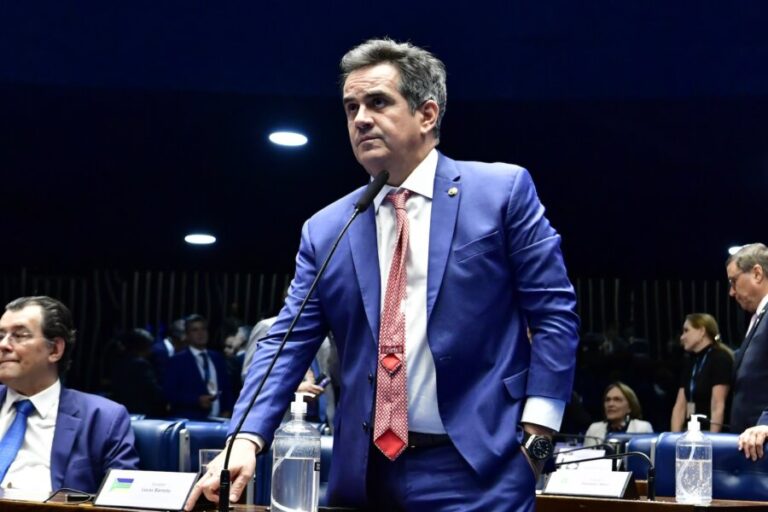 ‘Vai continuar os 500k?’: PF aponta ‘mesada’ de Vorcaro a Ciro Nogueira